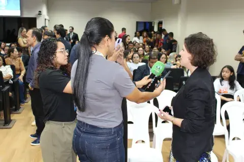 Mariana Rocha em entrevista.