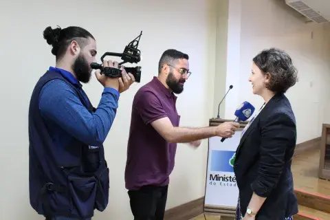 Mariana Rocha em entrevista.